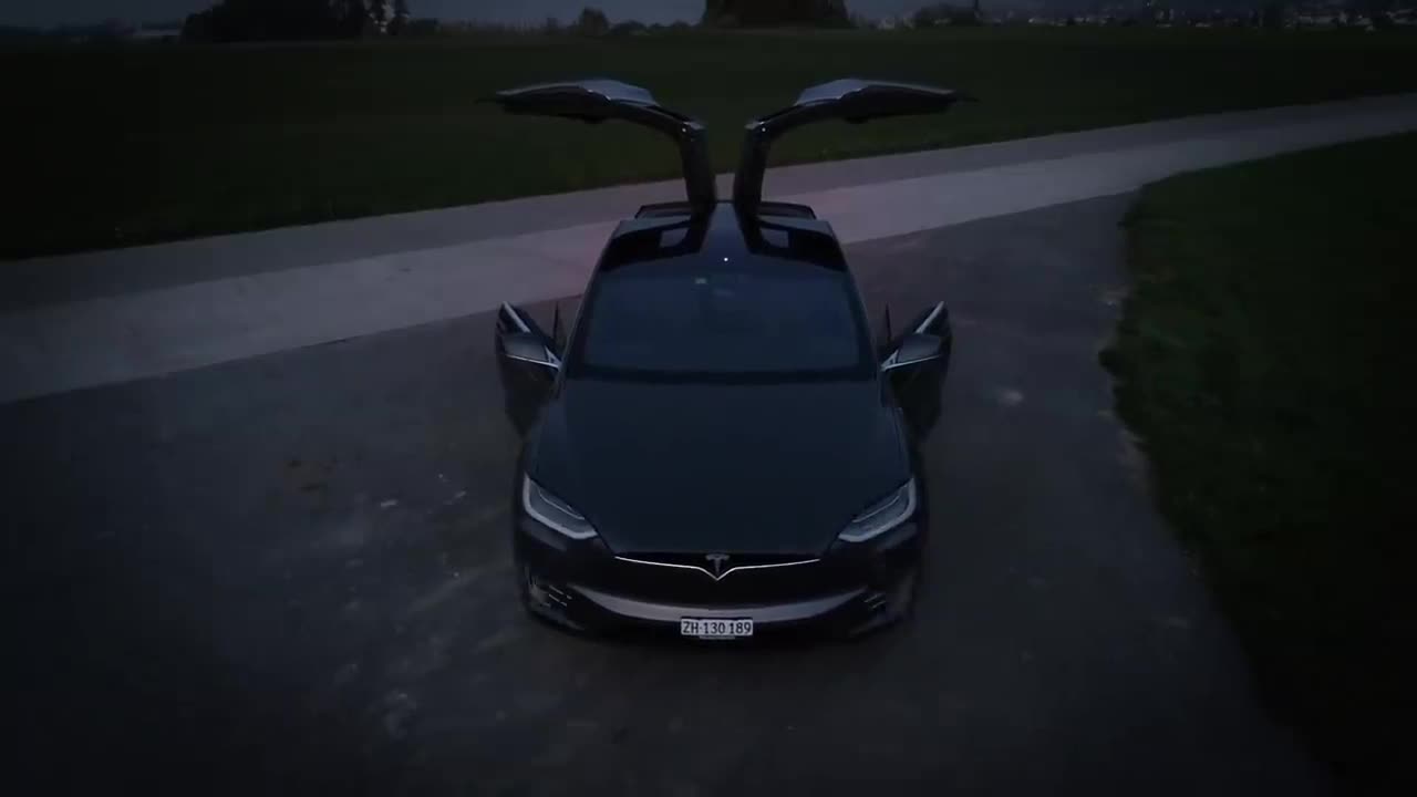 Tesla Model X - CRAZY LIGHTSHOW