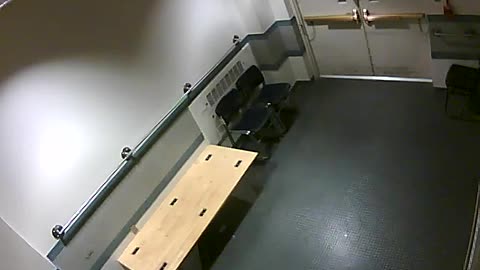 1657HQOB02PrisonerProcessingLobby_2021-01-05_17h20min01s350ms.mp4