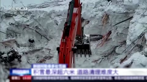 About 1,000 tourists trapped after China avalanches