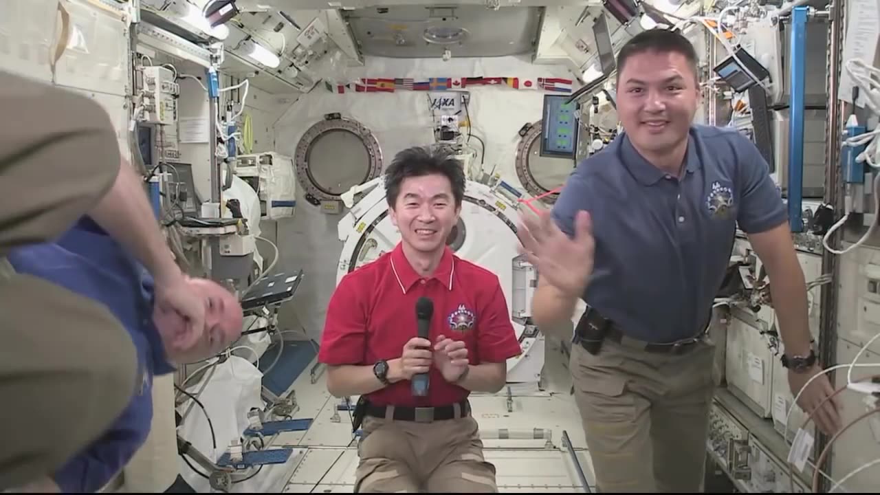 Space Station Crew Members Discuss Life in Space with Japan’s Prime Minister