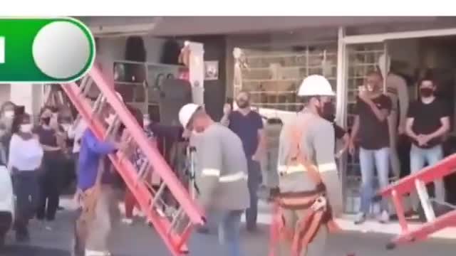 workers dancing in Brazil 🤣😂