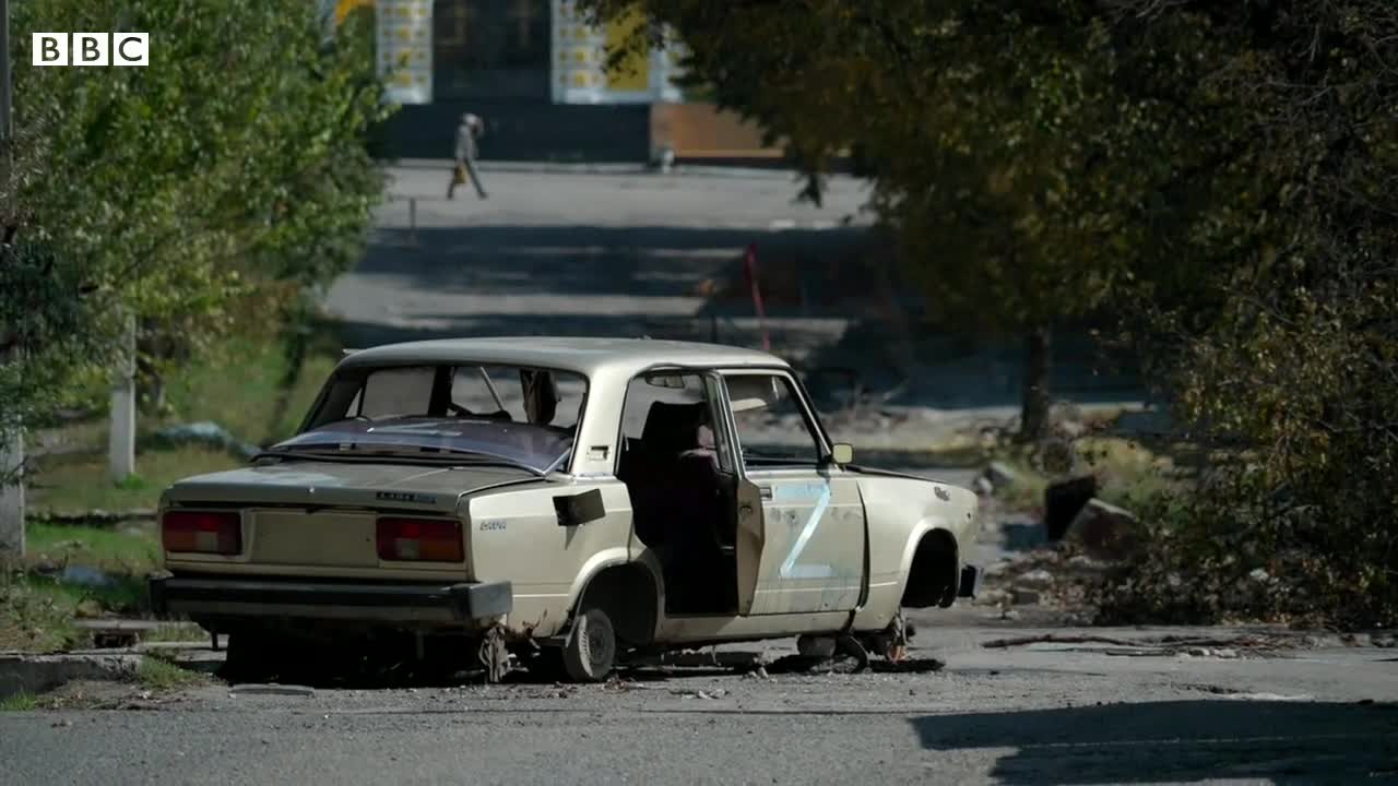 Russia continues to shell newly-liberated city after Ukraine's counter-offensive – BBC News