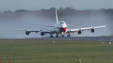 Boeing 747 Take Off