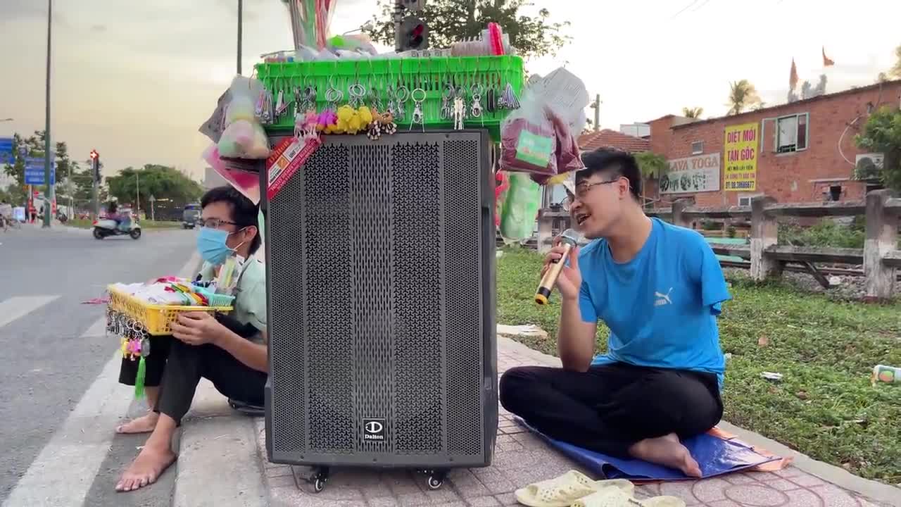 Trung Đức - Kẻ Ở Miền Xa