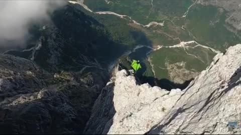 Extreme sports wingsuit flying