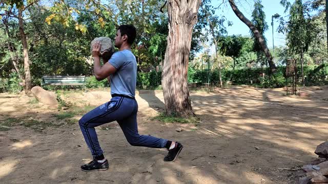 Lunges, leg workout during lockdown.