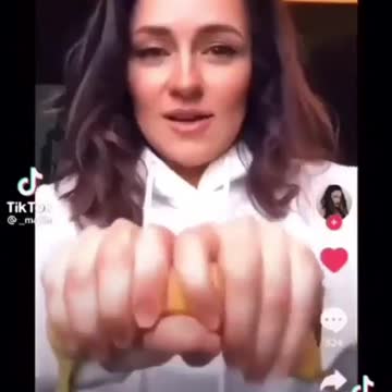 How to open a banana in a front a man