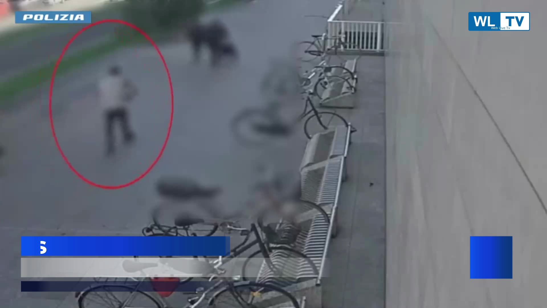 Anziani seguiti e rapinati fuori dai supermercati, presa banda a Milano - Video
