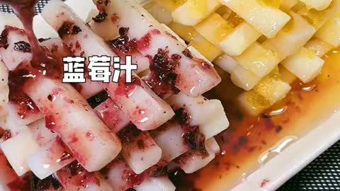 The sweet and sour blueberry yam is a must-have dish for dinner