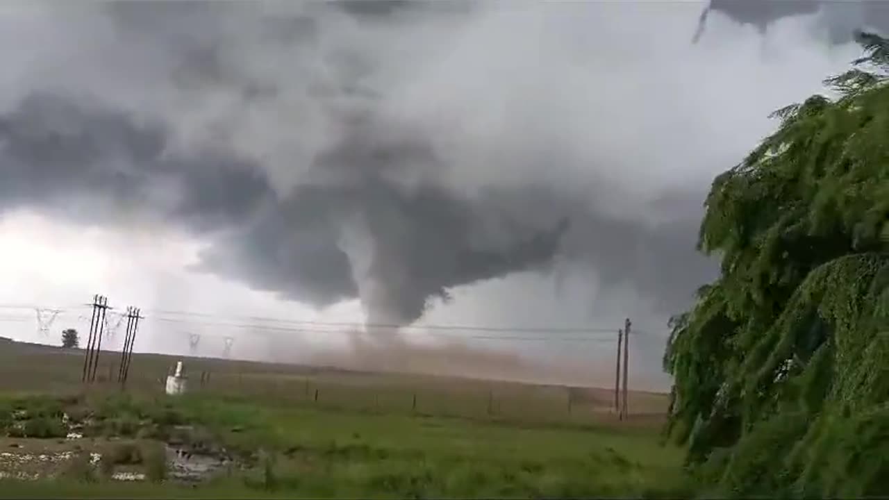 Impressive tornado was captured between Standerton and Bethal
