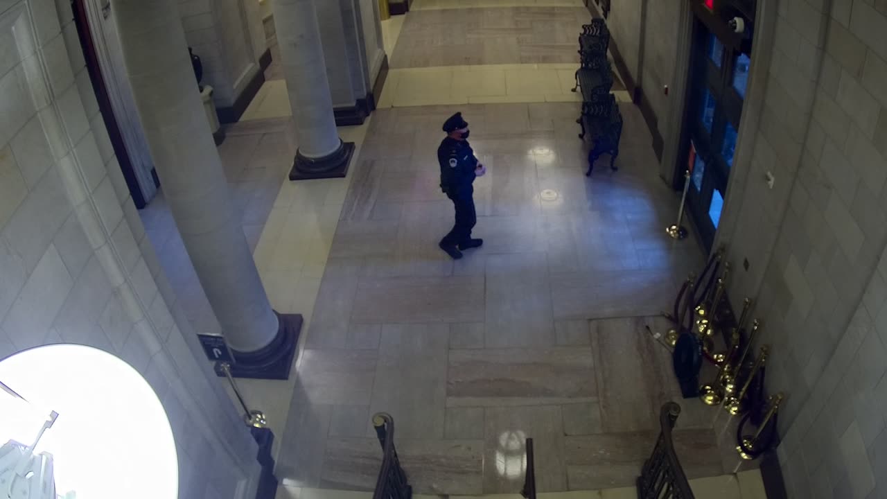 7216USCH02RotundaLobbyEastStairs_2021-01-06_10h17min07s090ms.mp4