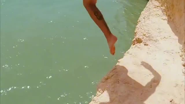Free Diving for Loveless