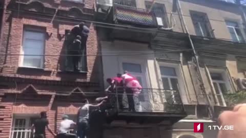 VĂN PHÒNG CỦA CĐ LGBT GRUZIA Ở TBILISI BỊ CHIẾM. TIÊU DIỆT CĐ ẤU DÂM TOÀN THẾ GIỚI 🇺🇸HOW THE OFFICE OF THE GEORGIAN LGBT COMMUNITY IN TBILISI WAS SEIZED DESTROY LGBT(PEDOPHILE COMMUNITY) WORLDWIDE