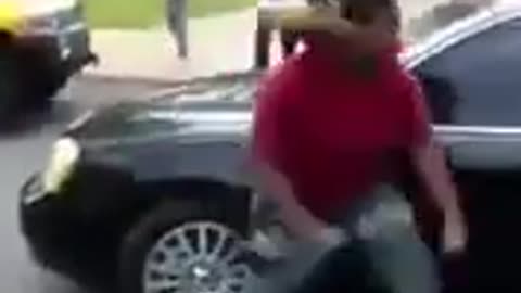 Crazy hood fight. Two guys get hit by cars!!! 
