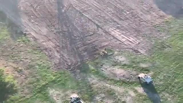 Aerial footage of Texas National Guard resources positioned at Del Rio bridge.