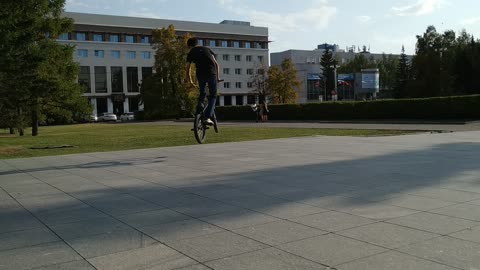 BICYCLE EXTREME TRICKS