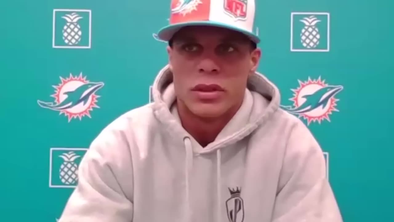 Jordan Poyer meets with the media | Miami Dolphins