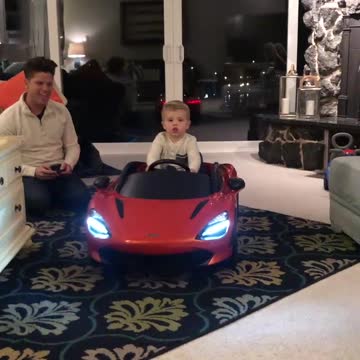 Little guy Ripping the Mclaren!