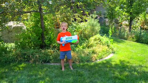 Fun In The Sun! (Official Music Video) The Fun Squad Sings on Kids Fun TV!