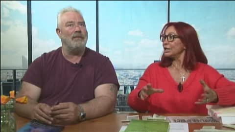 The Shanghai Shuffle, in upside down world with Janie & Roark 09 06 22