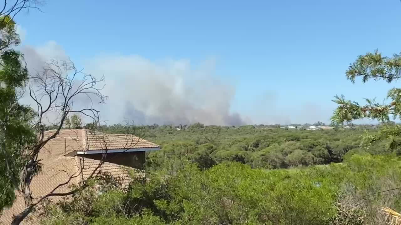 Perth out of control bush fire
