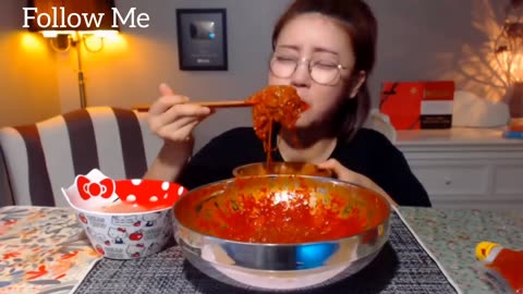 ASMR Chinese Girl Mukbang