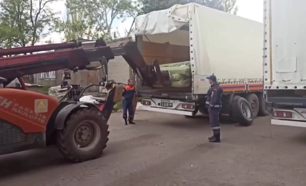 Dozens of tons of building materials are being delivered to Mariupol.