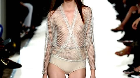 Astonishing Bra Less Fashion
