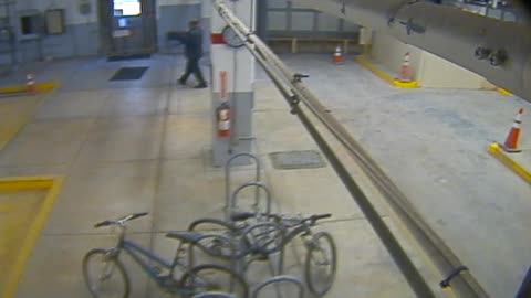 3134RHOBG2GarageEntrance_2021-01-06_16h00min03s113ms.mp4