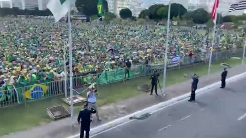 BREAKING: Huge demonstrations is Brazil against Covid-Laws and Election Manipulation!