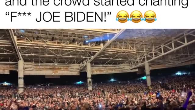 Aaron Lewis whistles FJB LOL 😂 crowd goes nuts 🤪