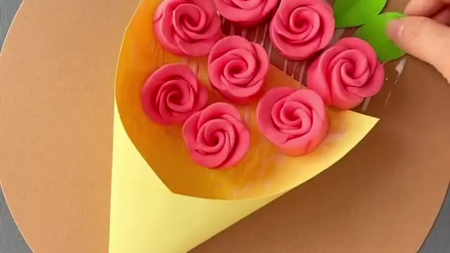 Can you make flowers used by clay?