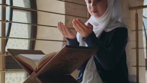 Muslim girl | hijab | subhanallah | Allah