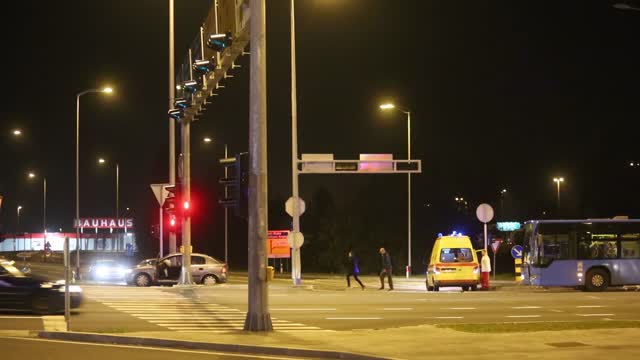 Sudar automobila i ZET-ovog autobusa u Zagrebu