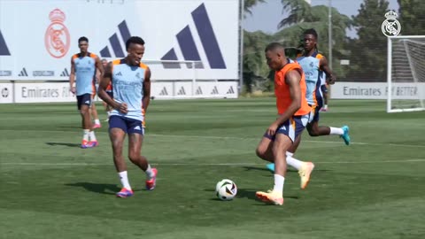 Kylian Mbappe embarrasses Eder Militao in training