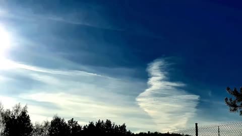 Coś dziwnego dzieje się na naszym niebie i z pogodą. Geoinżynieria.CHEMTRAILS