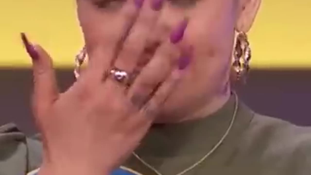 Steve Harvey made her say that..😂🍆|Family feud
