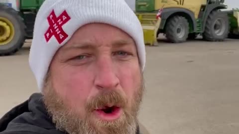 Montana/Coutts Alberta Border 1pm at the US border - Farmers and Truckers Hold the Line