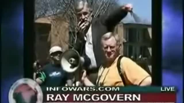 Ray McGovern Interview: Hillary Talks Freedom, Ray Bloodied by Police!