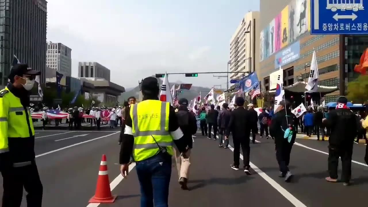 20190424_V3_S01(IpfzJgG8Fng)오늘은 사상초유로 대한민국 국민이 하나로 뭉치는 첫날!