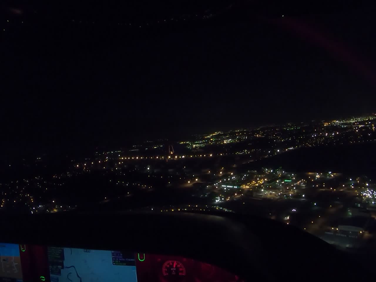 SR22 night landing Baton Rouge (BTR)