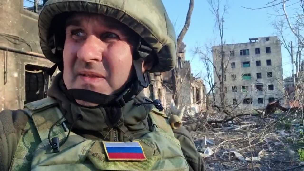 Ukraine War - The nationalists who settled in Azovstal