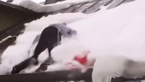 Learn how to get snow off the roof