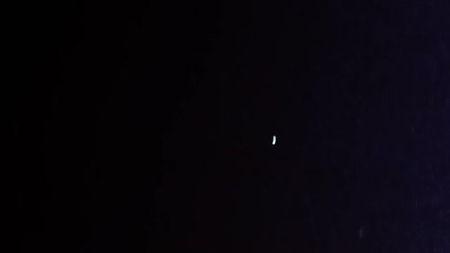 I finally captured a UFO on my phone...in the backyard tonight (22.3.22)