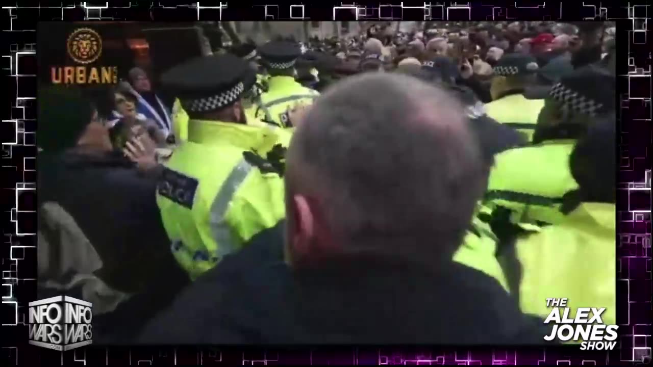 100,000 People Protesting Against Islamic Invasion Of England— Tommy Robinson Reports