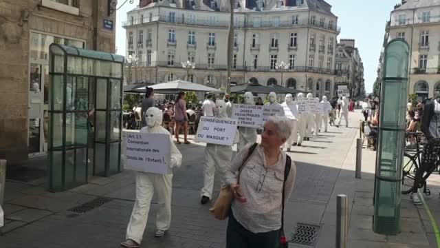 Les Masques Blancs Nantes le 21 mai Ation Pancartes