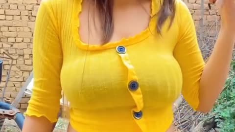 yellow dress how i look - subscribe my channel