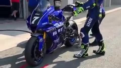 Fastest Motorcycle Pit Stop World Record..? 😱😍Best Yamaha R1M motogp bike 😍