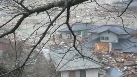 Strong images of the tsunami in japan