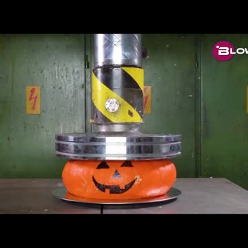 Insane hydraulic press